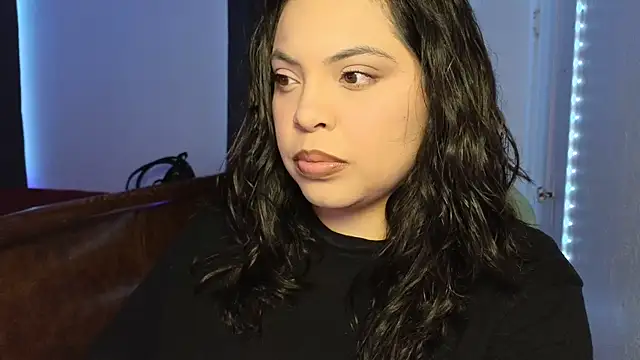 Snapshot of drizzypeach602 chatting on 8, 10, 2025 drizzypeach602 online show from 8, 10, 2025