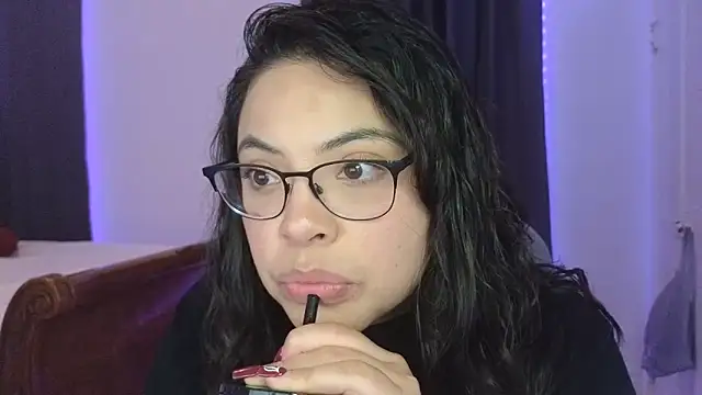 Snapshot of drizzypeach602 chatting on 18, 10, 2025 drizzypeach602 online show from 18, 10, 2025