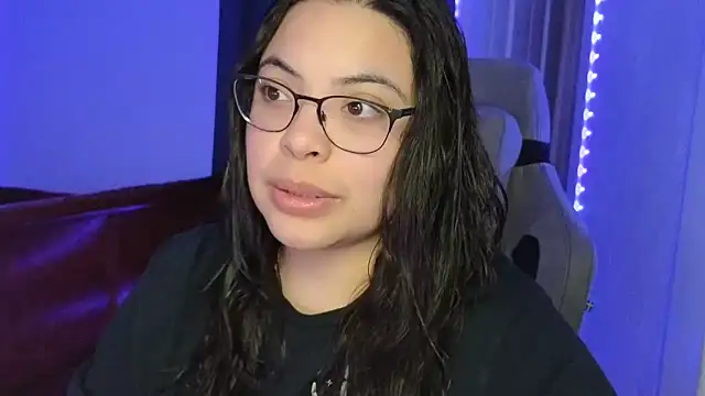 Snapshot of drizzypeach602 chatting on 13, 10, 2025 drizzypeach602 online show from 13, 10, 2025