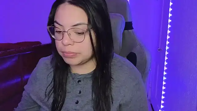 Snapshot of drizzypeach602 chatting on 7, 11, 2025 drizzypeach602 online show from 7, 11, 2025