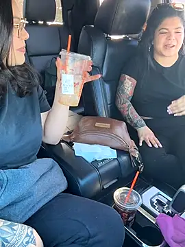 Snapshot of drizzypeach602 chatting on 13, 11, 2025 drizzypeach602 online show from 13, 11, 2025