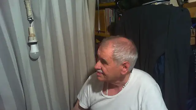 nonnomaturobisex online show from 4, 5, 2026