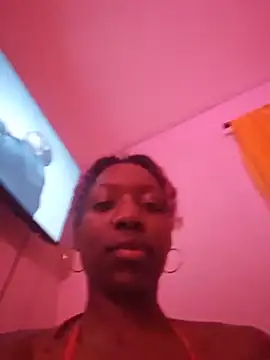 Snapshot of oliviaprettypussy chatting on 13, 6, 2026 oliviaprettypussy online show from 13, 6, 2026