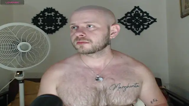 Snapshot of TONY_WHITE_7 chatting on 4, 7, 2026 TONY WHITE 7 online show from 4, 7, 2026