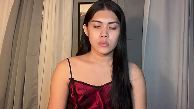 Delicate Savannah online show from 25, 11, 2025