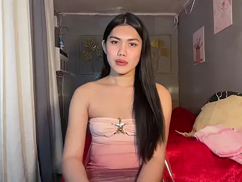 Delicate Savannah online show from 17, 12, 2025