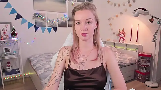 MissRightX online show from 7, 1, 2025
