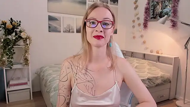 MissRightX online show from 11, 11, 2025