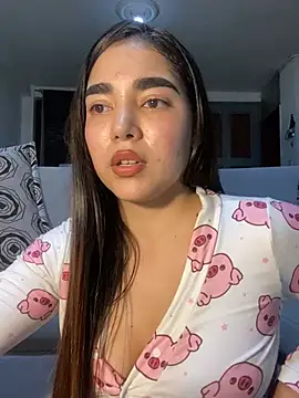 Snapshot of DulceChloe99 chatting on 9, 4, 2026 DulceChloe99 online show from 9, 4, 2026