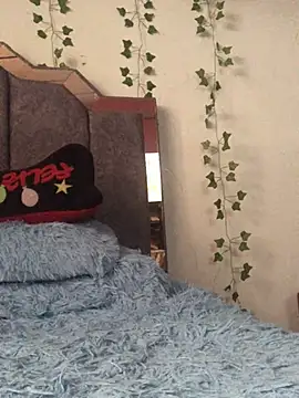 Snapshot of DulceChloe99 chatting on 5, 12, 2024 DulceChloe99 online show from 5, 12, 2024