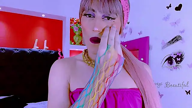 Snapshot of priscilahotker chatting on 18, 3, 2025 priscilahotker online show from 18, 3, 2025