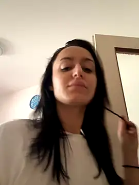 Snapshot of Zeyna1 chatting on 14, 9, 2025 Zeyna1 online show from 14, 9, 2025