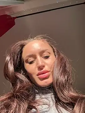 Snapshot of Zeyna1 chatting on 18, 3, 2025 Zeyna1 online show from 18, 3, 2025
