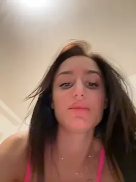 Snapshot of Zeyna1 chatting on 4, 3, 2025 Zeyna1 online show from 4, 3, 2025