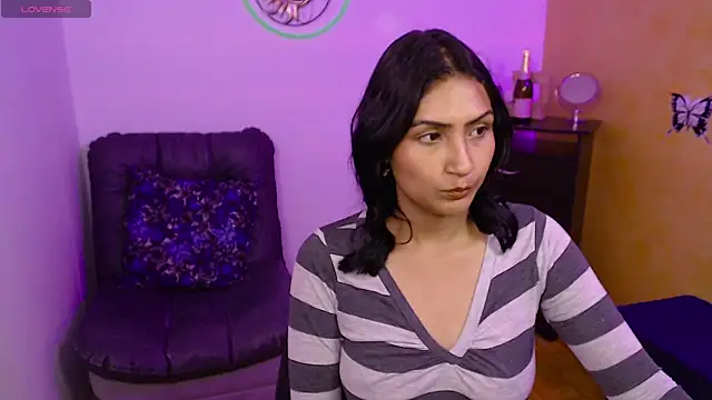 leah-666 online show from 25, 1, 2025