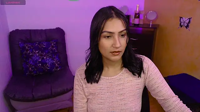 leah-666 online show from 4, 2, 2025