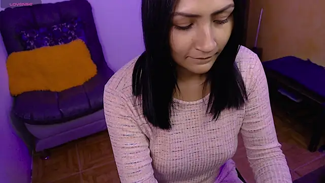 leah-666 online show from 5, 3, 2025