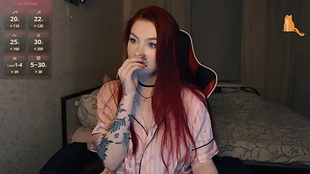 Cute lina online show from 31, 1, 2025