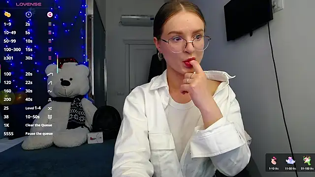 KateJonson online show from 10, 3, 2025