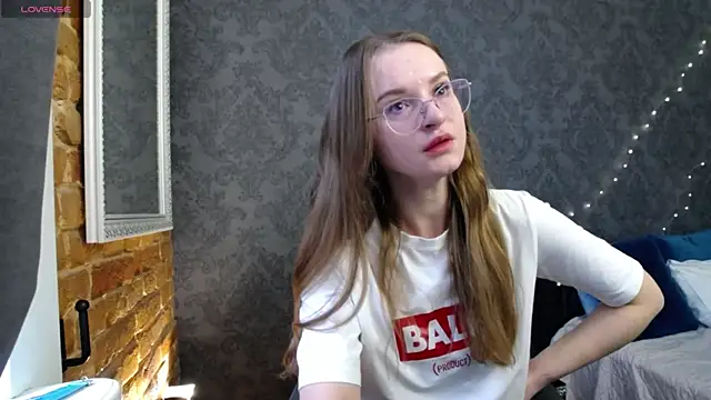 KateJonson online show from 8, 4, 2026