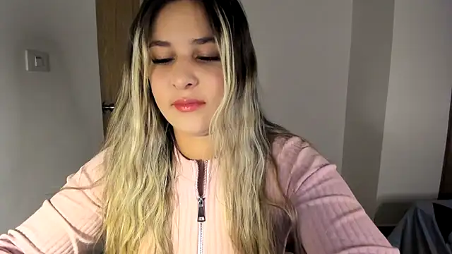 Snapshot of Lana_Sofia1 chatting on 3, 5, 2026 Lana Sofia1 online show from 3, 5, 2026
