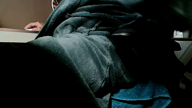 Snapshot of suedel65 chatting on 8, 10, 2025 suedel65 online show from 8, 10, 2025