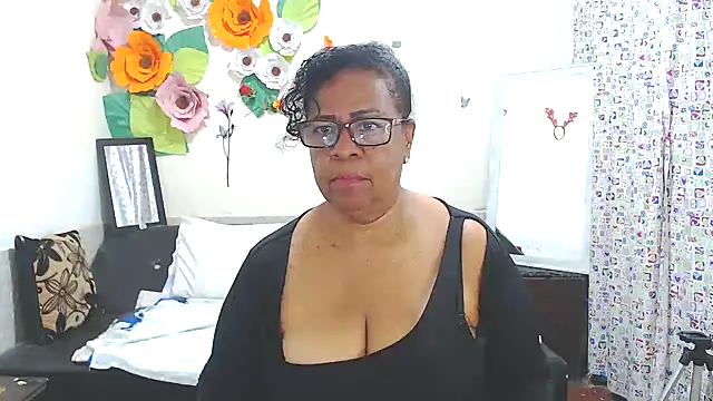 Yayis-hot-sexyw online show from 2, 3, 2025