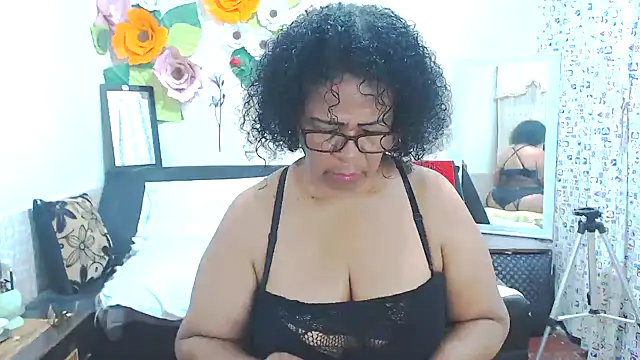 Yayis-hot-sexyw online show from 23, 3, 2025