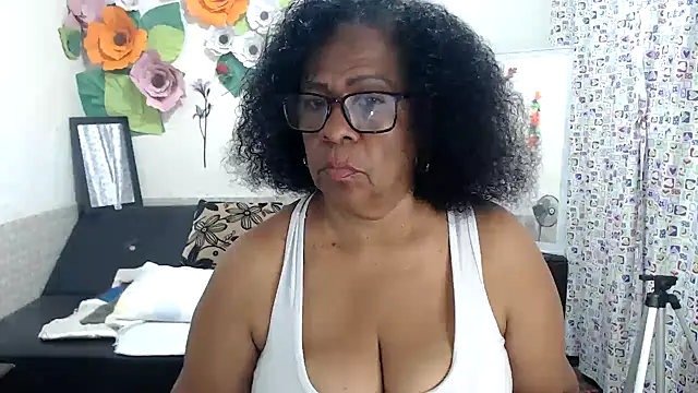 Yayis-hot-sexyw online show from 19, 2, 2025