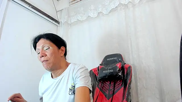 Snapshot of Cleopatra_Trans chatting on 7, 5, 2026 Cleopatra Trans online show from 7, 5, 2026