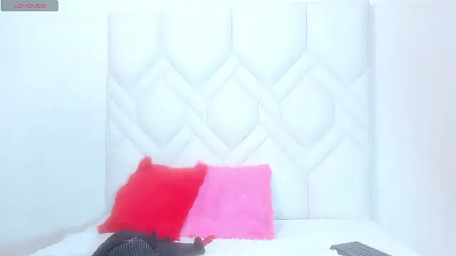 Cleopatra Trans online show from 2, 4, 2026