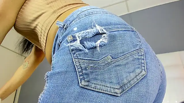  BunnyNaugthy online show from 11, 4, 2026