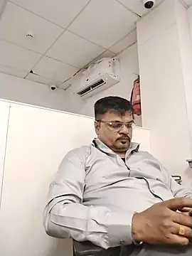 Desi Londa 143 online show from 24, 7, 2026