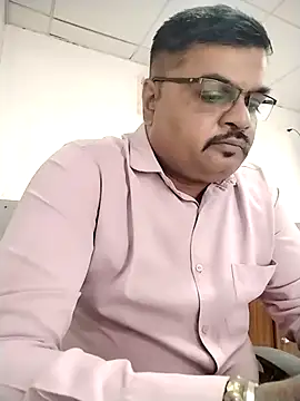 Desi Londa 143 online show from 6, 4, 2026