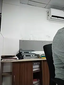 Desi Londa 143 online show from 30, 5, 2026