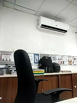 Desi Londa 143 online show from 14, 10, 2025