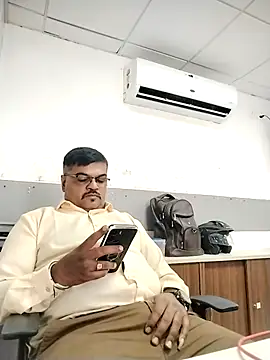 Desi Londa 143 online show from 9, 4, 2026