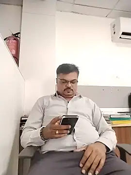 Desi Londa 143 online show from 5, 6, 2026