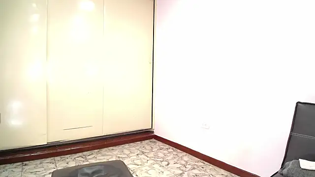 S Mia online show from 4, 4, 2026