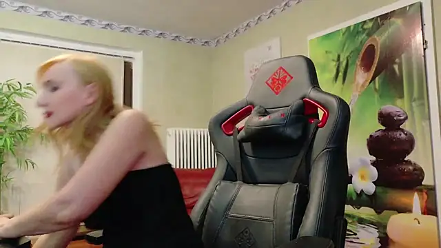 Snapshot of HotLana69 chatting on 3, 3, 2025 HotLana69 online show from 3, 3, 2025