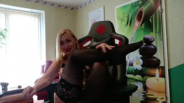 Snapshot of HotLana69 chatting on 20, 9, 2025 HotLana69 online show from 20, 9, 2025