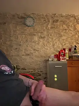 yann2392 online show from 22, 4, 2026