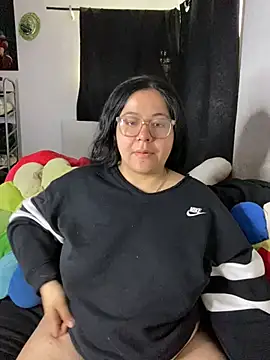 MsConejitaa online show from 18, 4, 2026