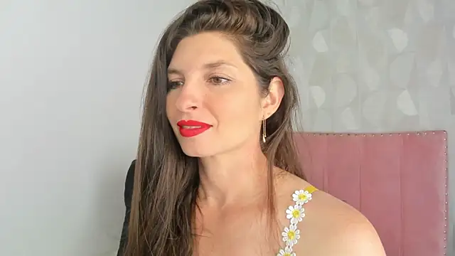 Azahara Amin  online show from 11, 10, 2025