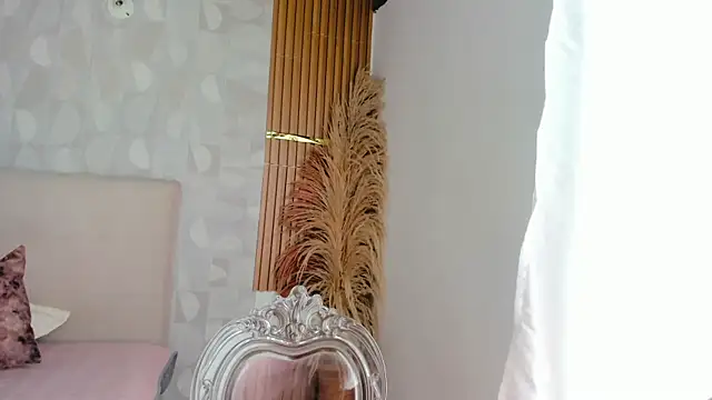 Azahara Amin  online show from 21, 4, 2026