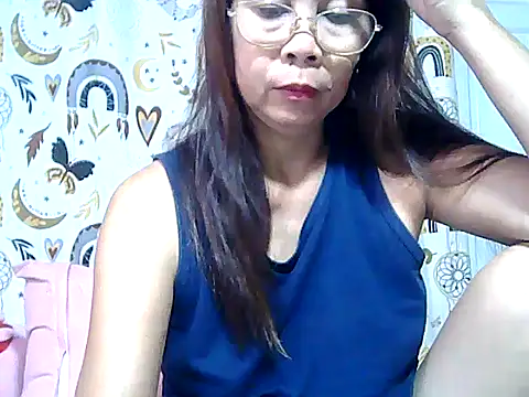 urwife tobe online show from 23, 4, 2026