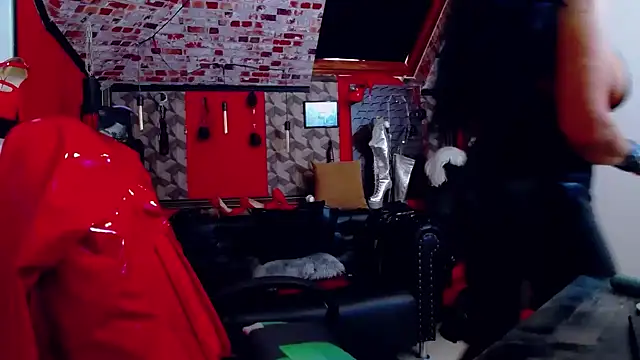 DommeBellatrix online show from 26, 10, 2025