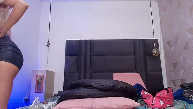 Snapshot of arletmss chatting on 11, 10, 2025 arletmss online show from 11, 10, 2025