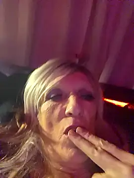 Vonniecd online show from 12, 10, 2025