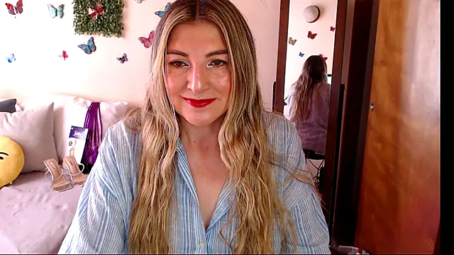 Jolie-Mature online show from 30, 5, 2026